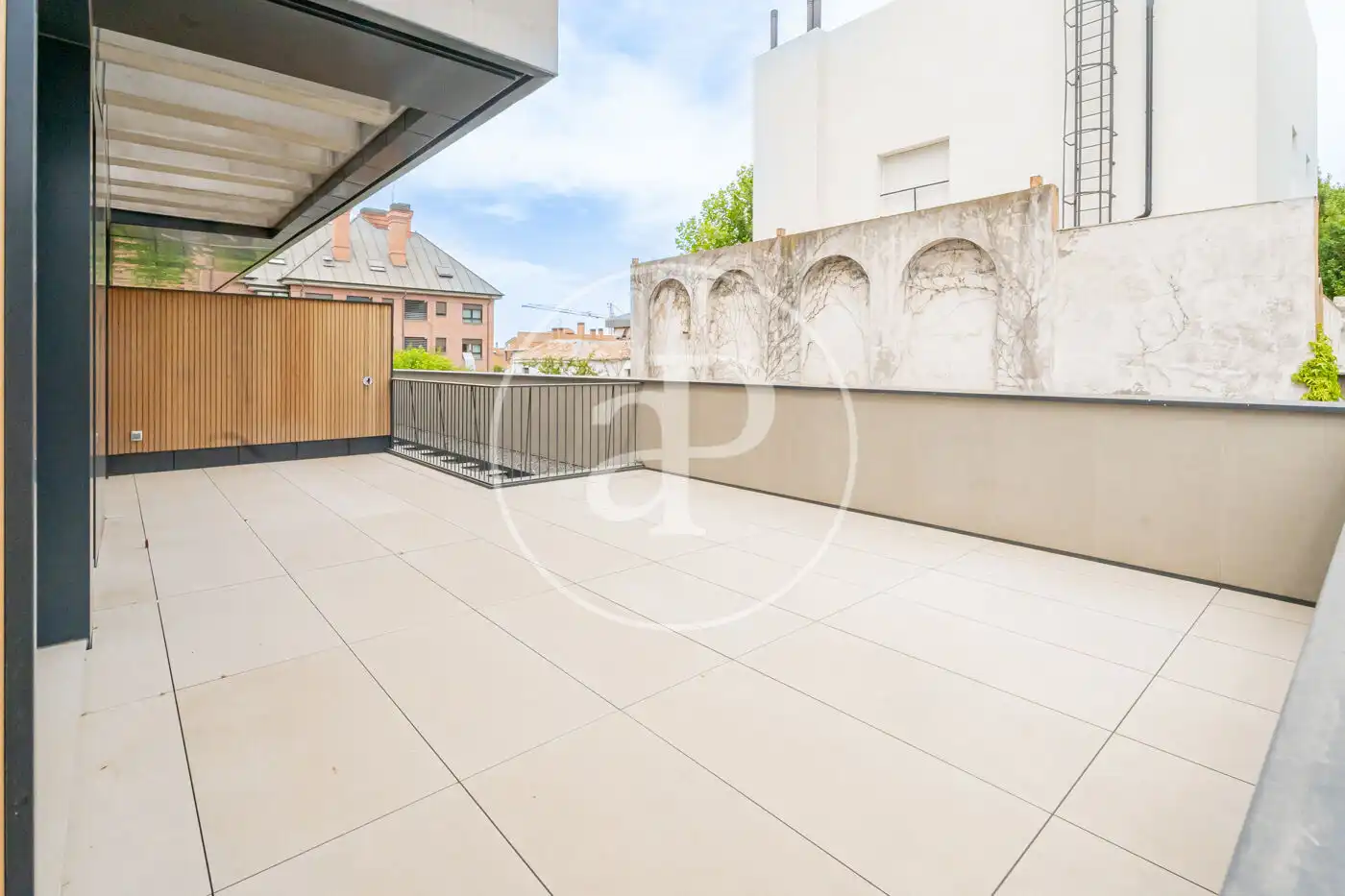 Terrassa de Pis de lloguer en Madrid amb Aire condicionat, Calefacció i Jardí privat