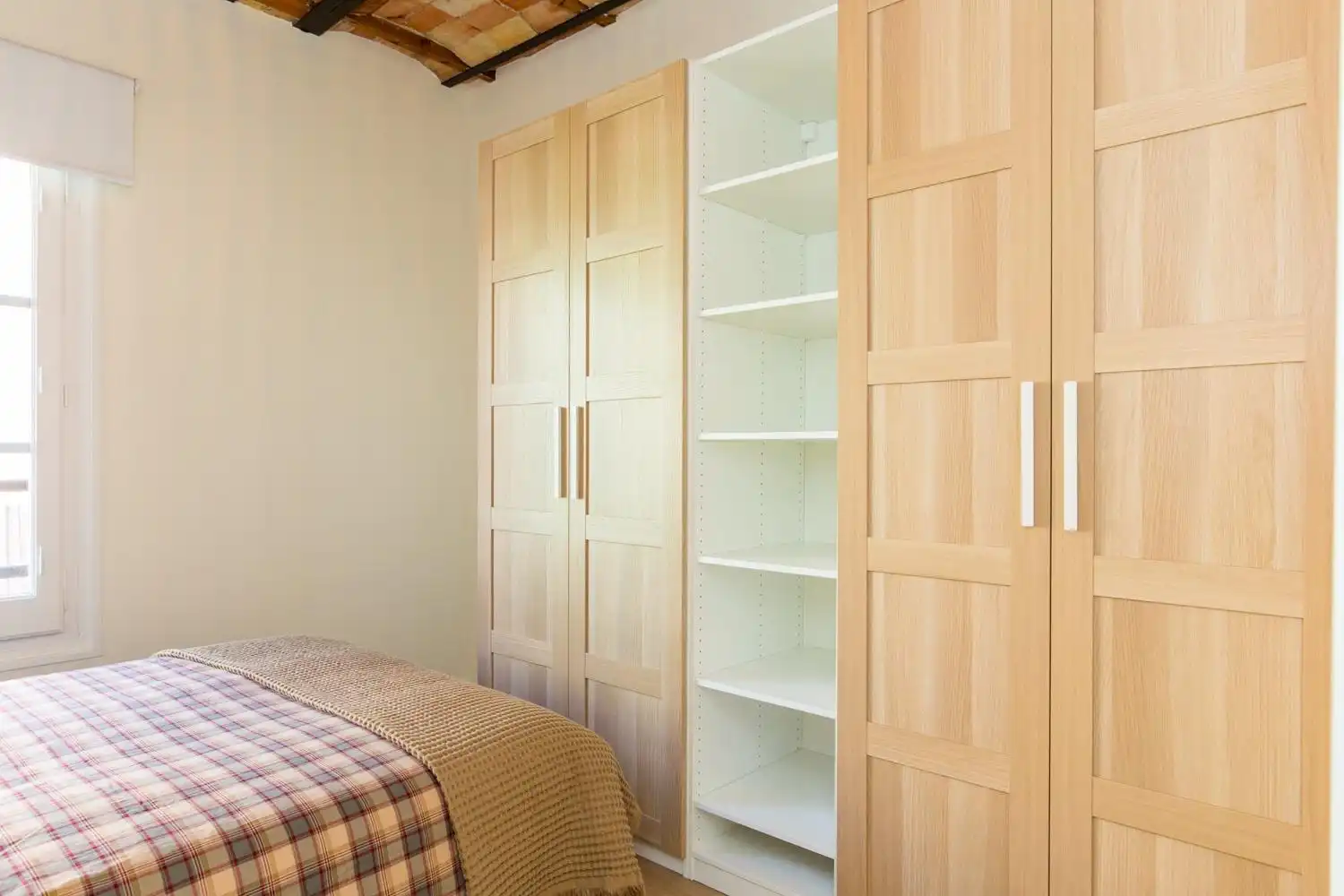 Habitación de Piso de alquiler en Zaragoza con Aire acondicionado, Calefacción y Parquet