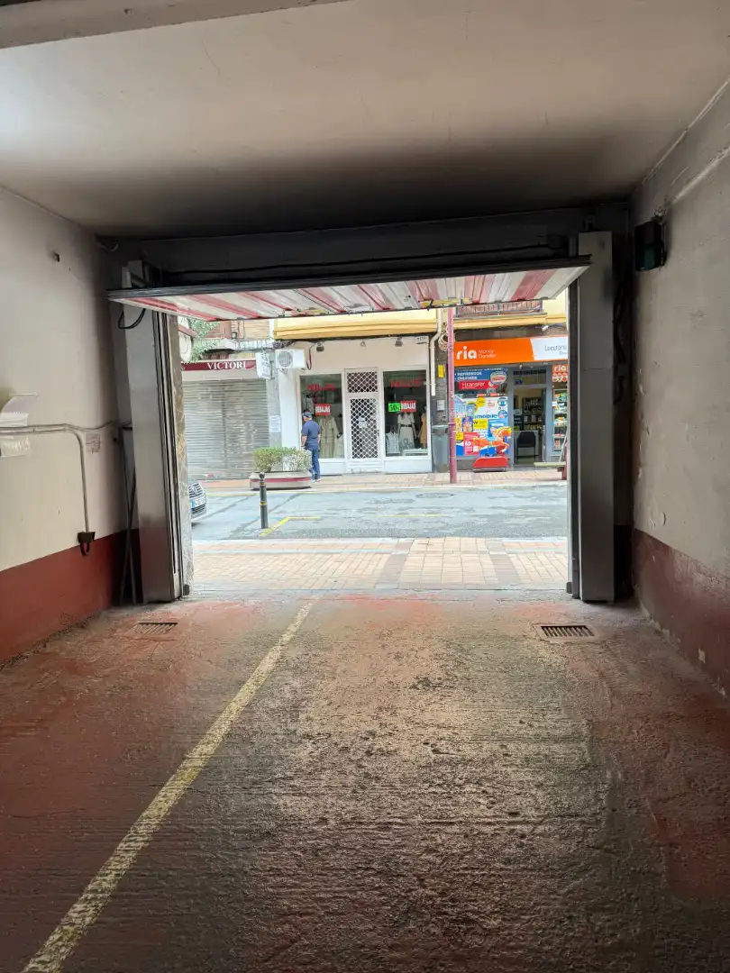 Vista exterior de Garatge en venda en Barakaldo 