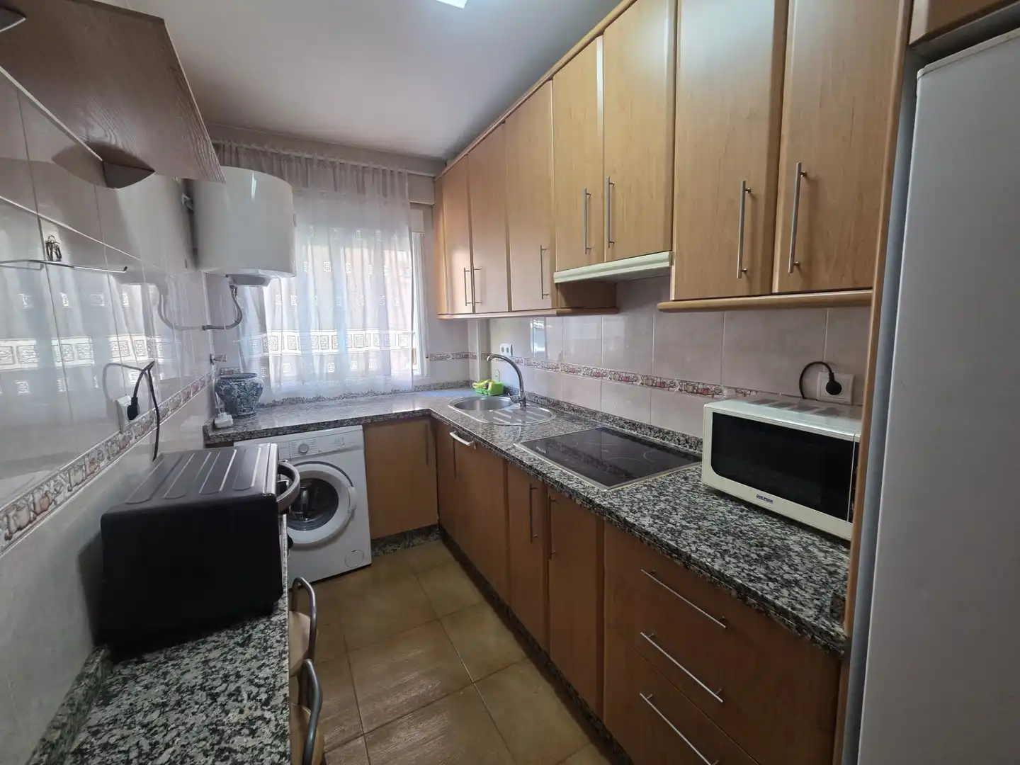 Cocina de Piso de alquiler en Granada con Aire acondicionado, Calefacción y Amueblado