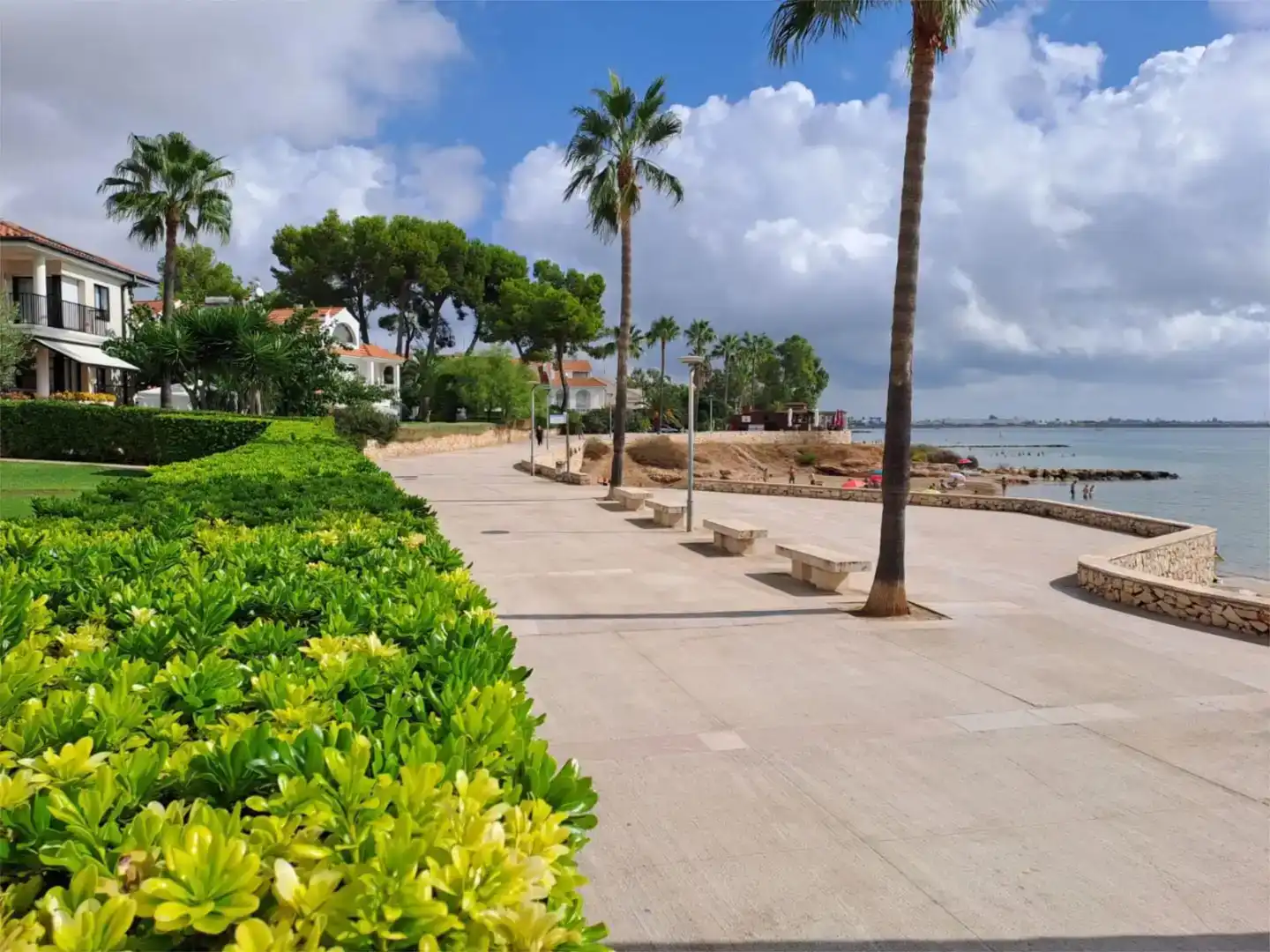 Vista exterior de Casa o xalet en venda en La Ràpita amb Jardí privat, Parquet i Traster