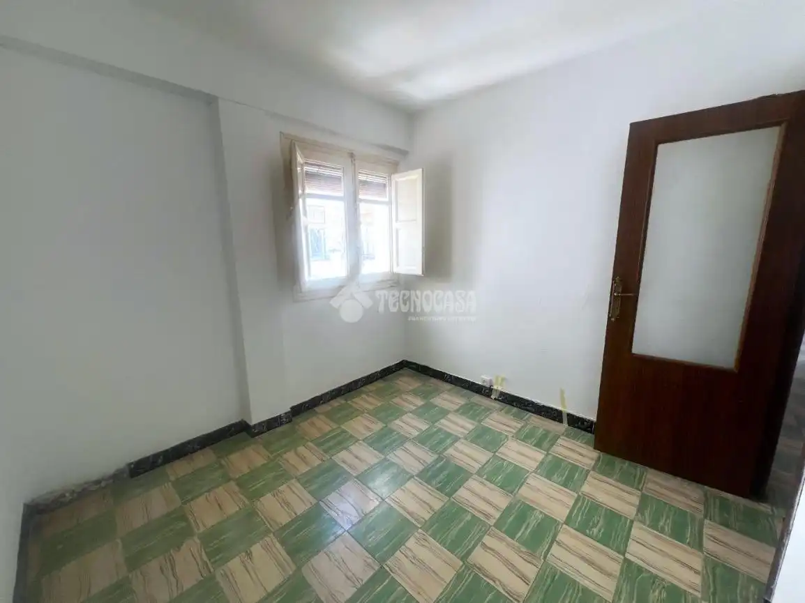 Bedroom of Flat for sale in Zaragoza  with Balcony