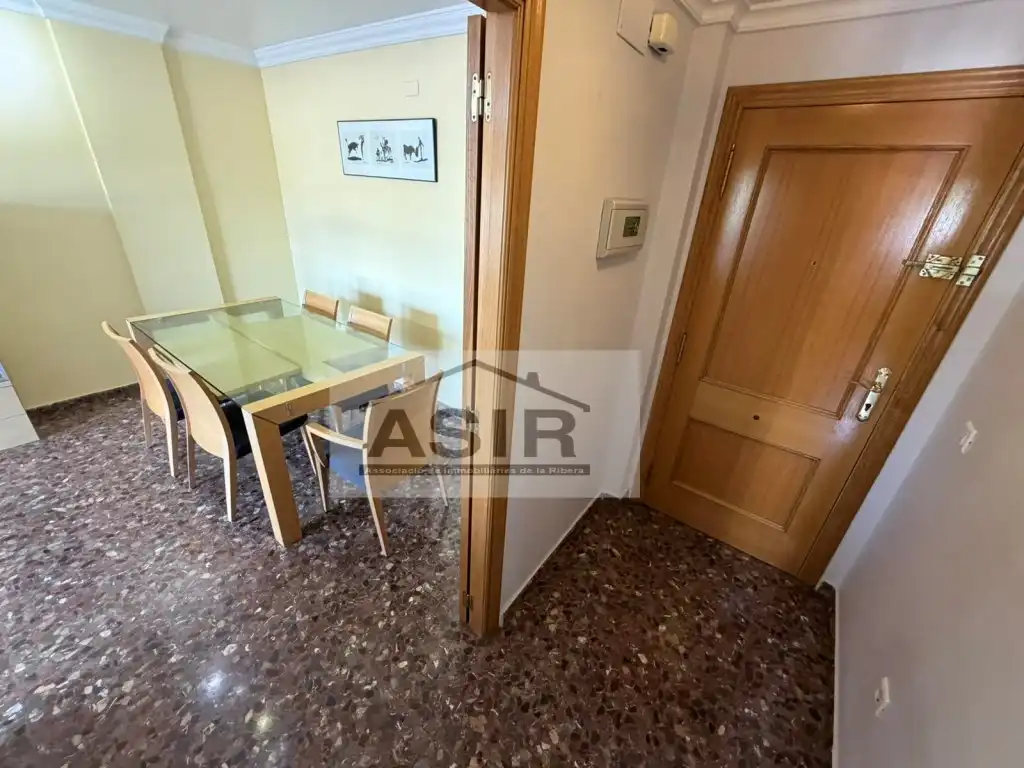 Flat for sale in Alzira  with Air Conditioner