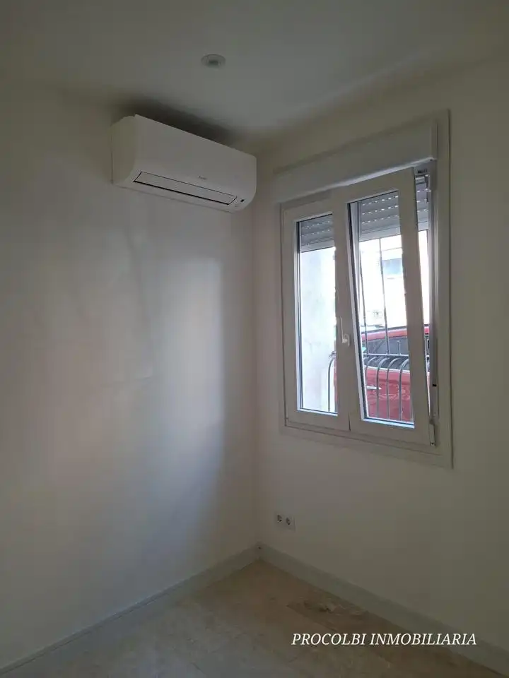Dormitori de Planta baixa en venda en Madrid amb Aire condicionat i Calefacció