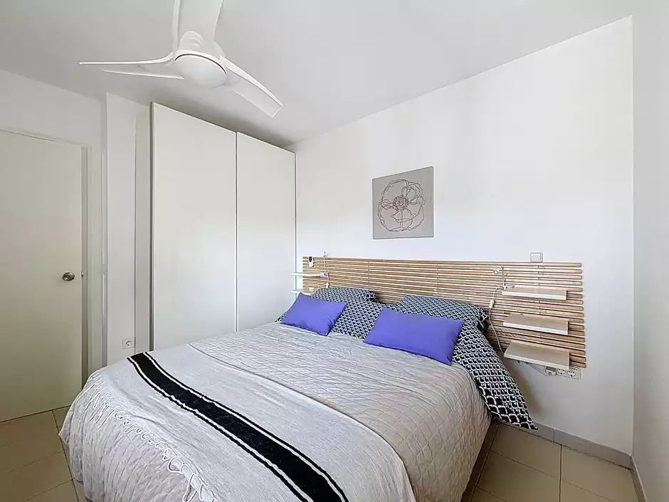 Bedroom of Flat for sale in Roses  with Air Conditioner, Heating and Terrace