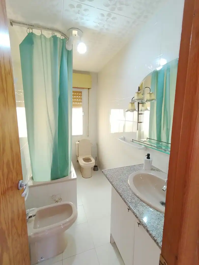 Bathroom of Flat for rent in Villa de Otura, Granada