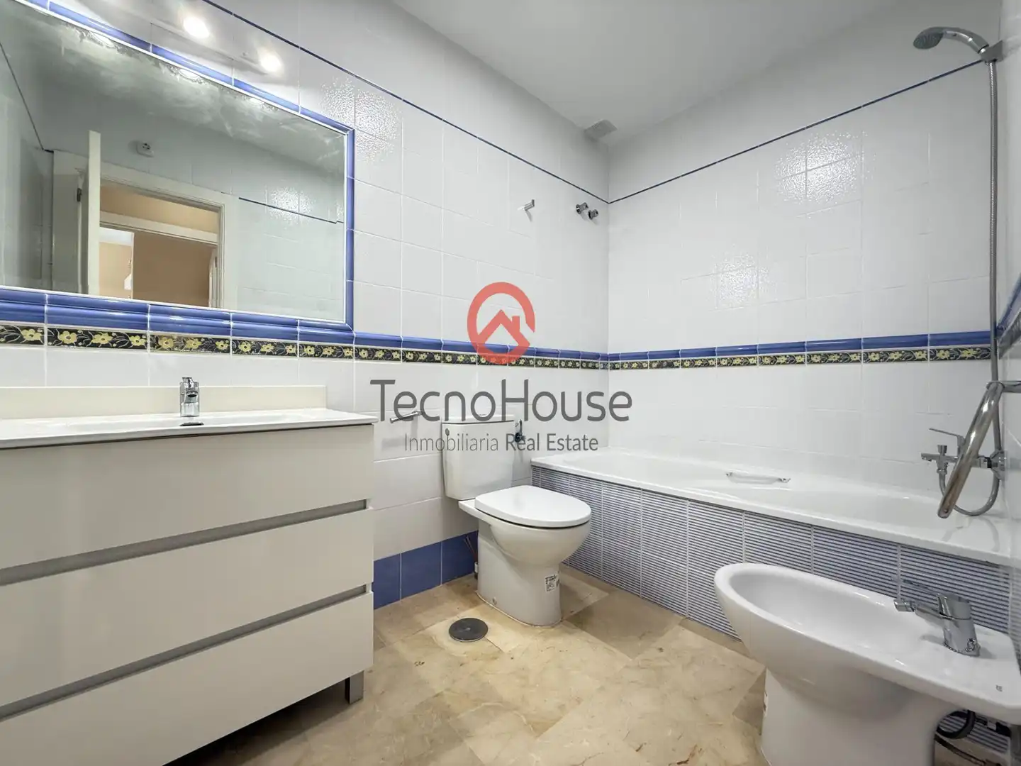 Casa a schiera con piscina in vendita a Calle Canal de la Mancha-Residencial Rioja V, imagen 15