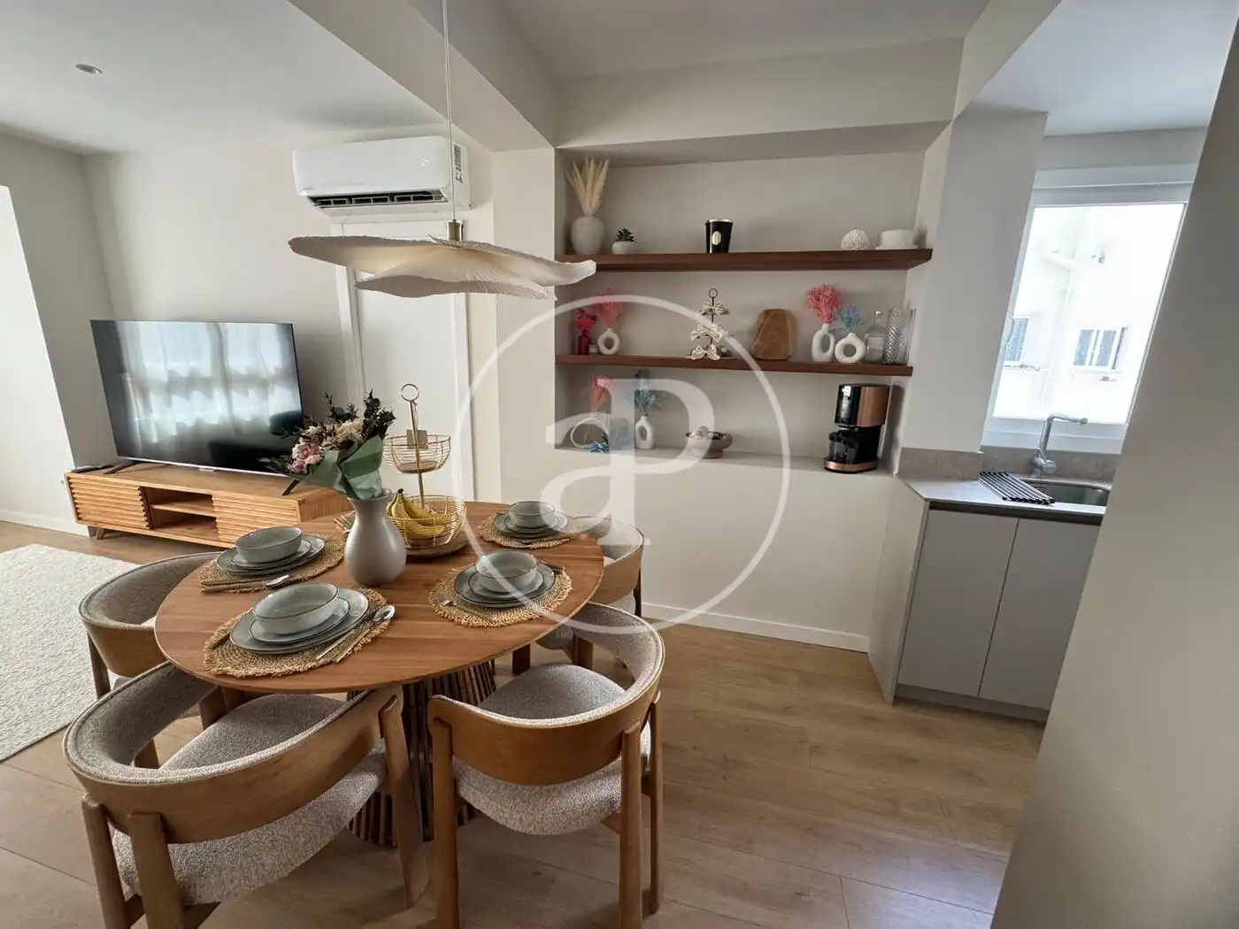 Dining room of Flat for rent in Valencia  with Air Conditioner, Heating and Furnished