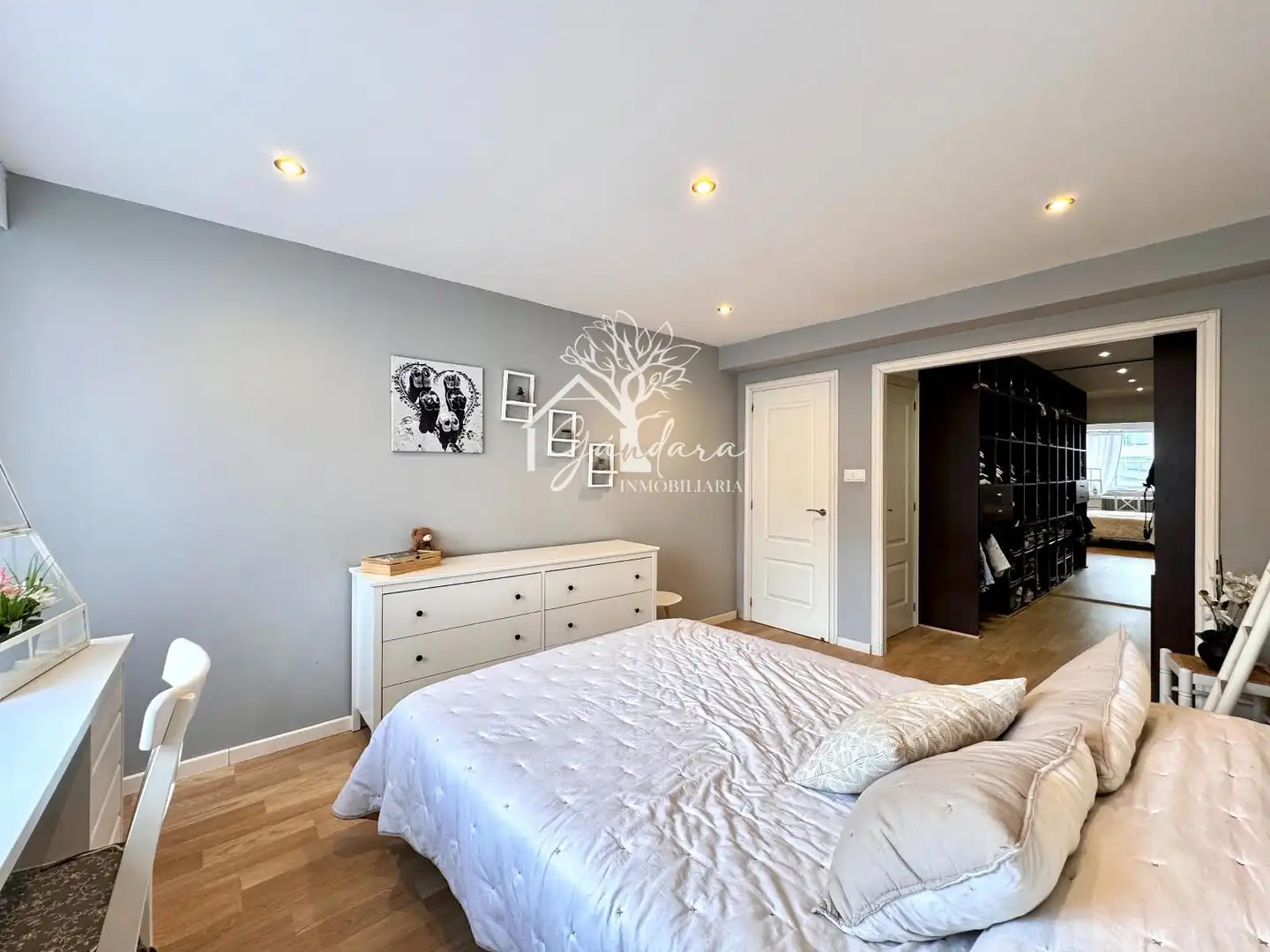 Schlafzimmer von Wohnung zum Verkauf in Ferrol mit Heizung, Parkett und Terrasse