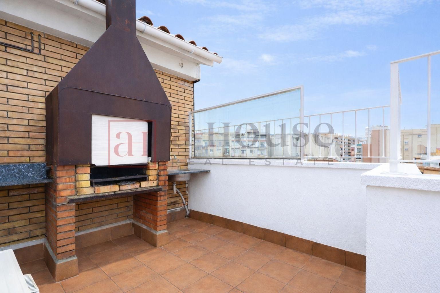 Terraza de Ático en venta en  Barcelona Capital con Aire acondicionado, Calefacción y Parquet