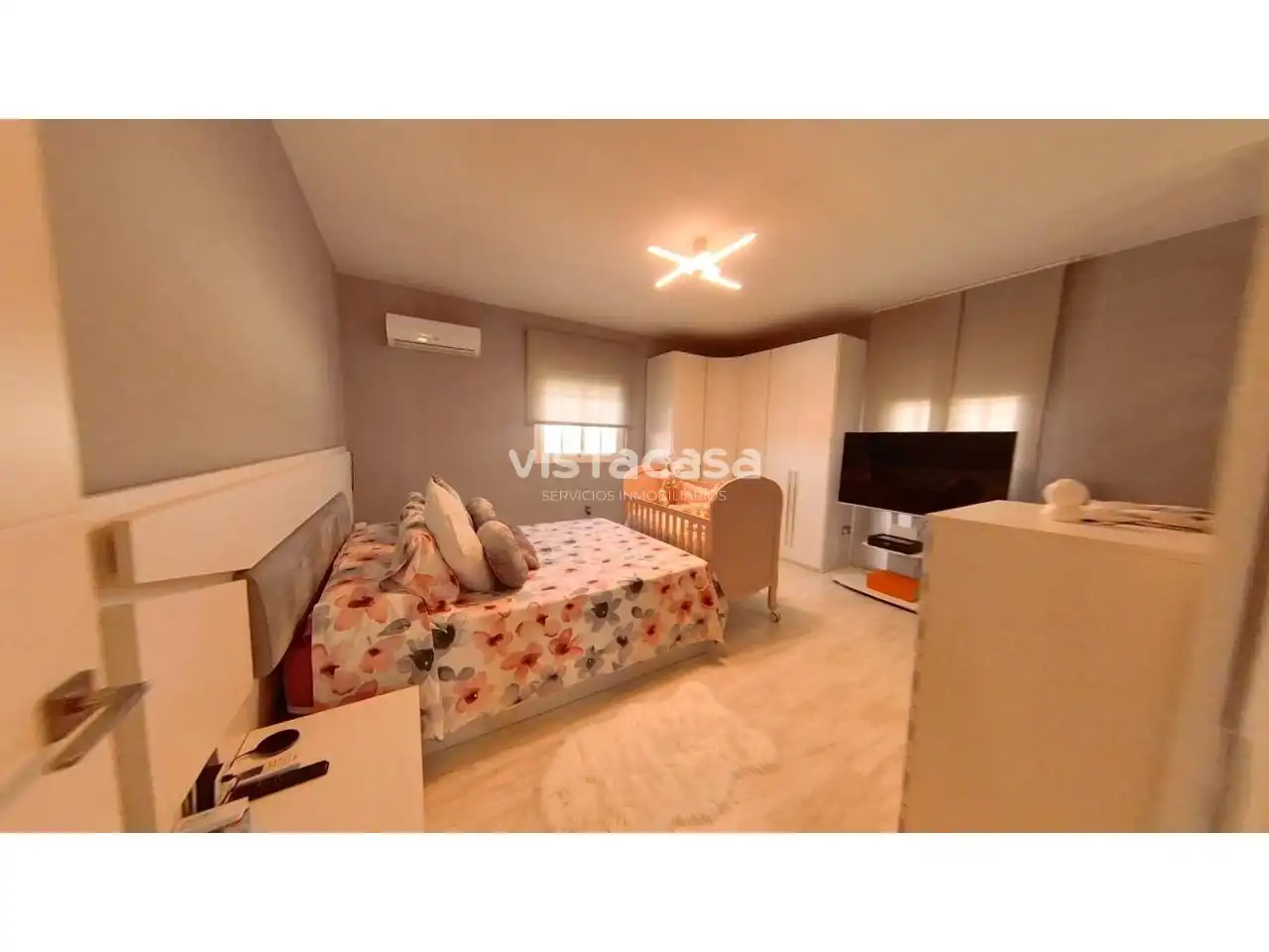 Habitación de Casa o chalet en venta en Carmona con Aire acondicionado, Calefacción y Jardín privado