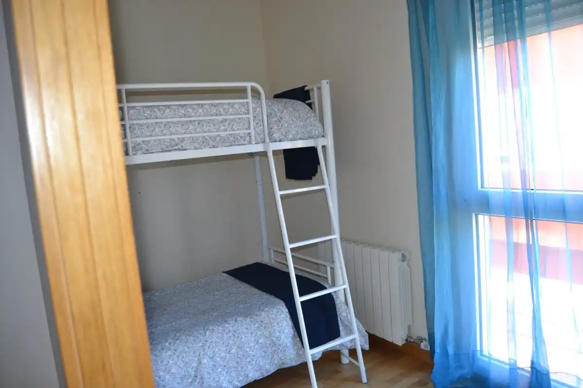 Bedroom of Flat for sale in Béjar  with Heating, Parquet flooring and Furnished