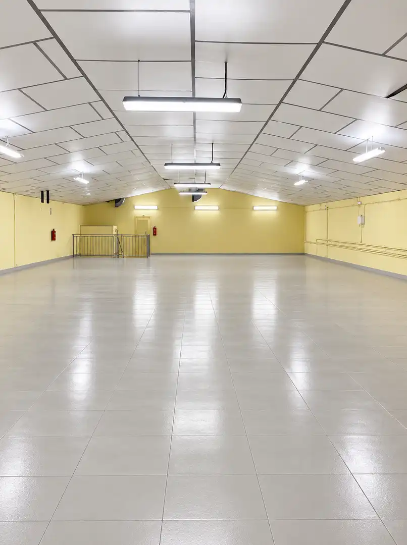 Nau industrial en venda en Estepona