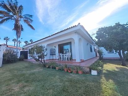 Vista exterior de Casa o chalet en venta en Puerto de la Cruz con Jardín privado, Terraza y Amueblado