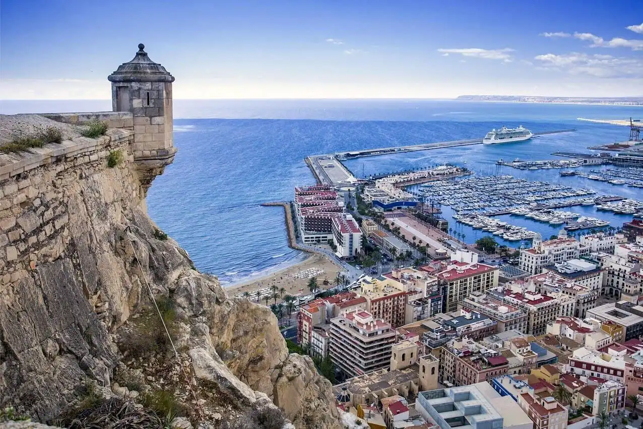 Vista exterior de Piso en venta en Alicante / Alacant con Aire acondicionado