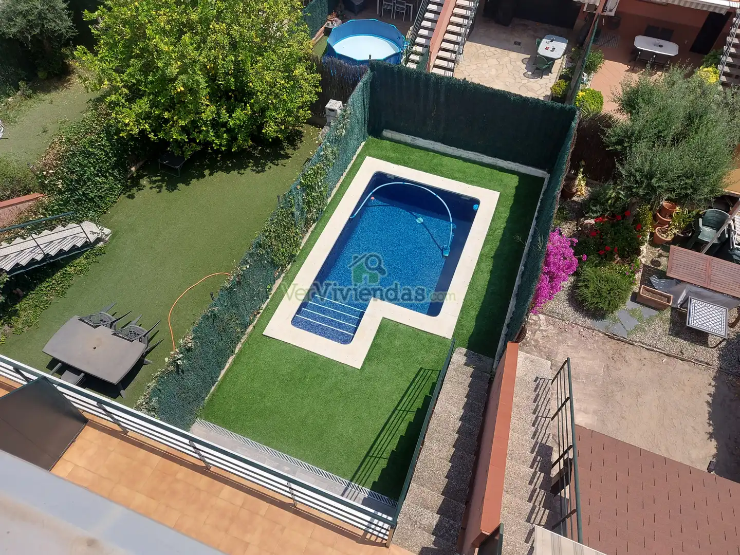 Piscina de Casa adosada en venta en Martorell con Aire acondicionado, Calefacción y Jardín privado