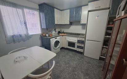 Kitchen of Flat for sale in  Valencia Capital  with Air Conditioner, Heating and Furnished