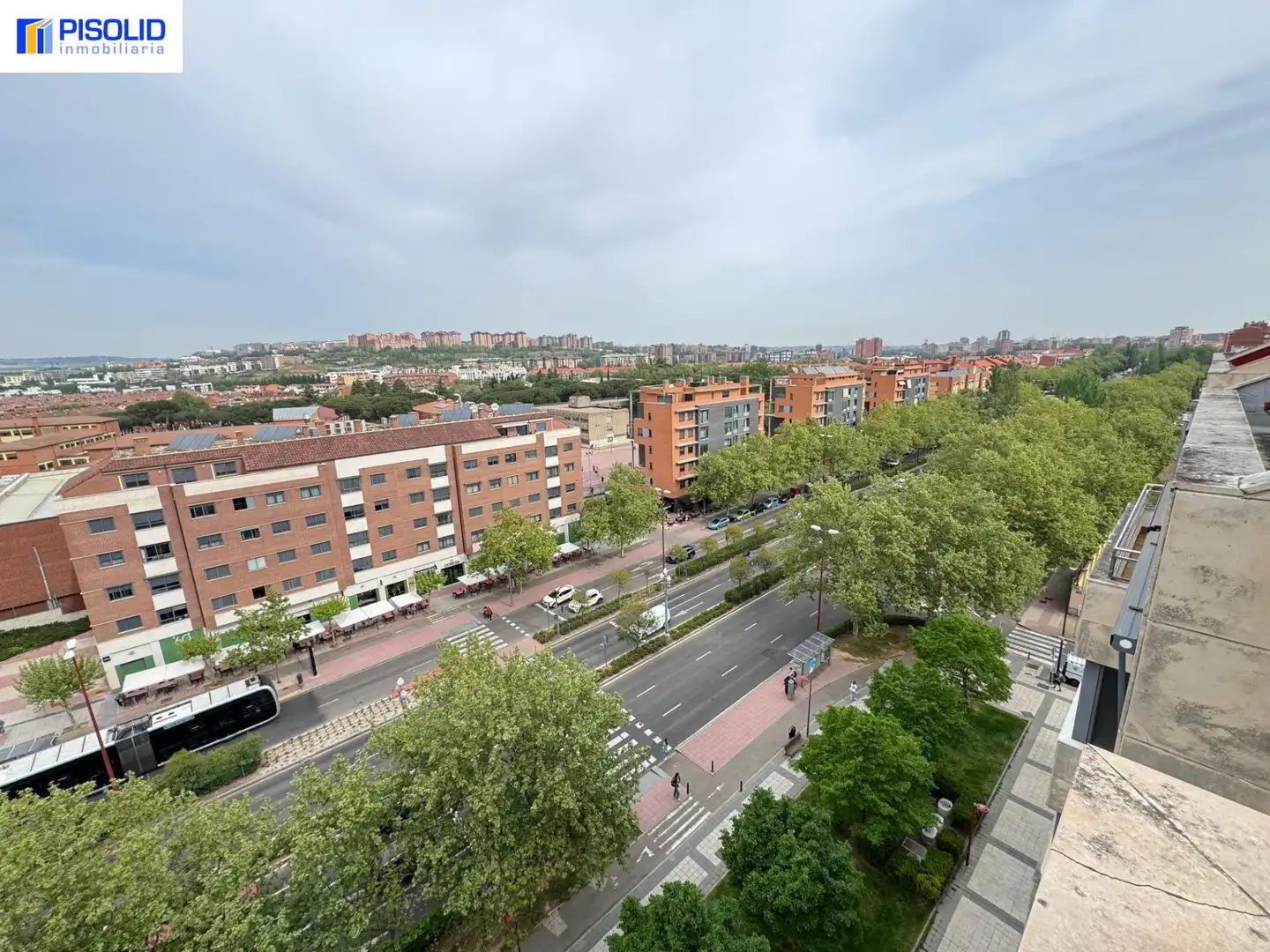 Vista exterior de Ático en venta en Valladolid con Calefacción, Parquet y Terraza