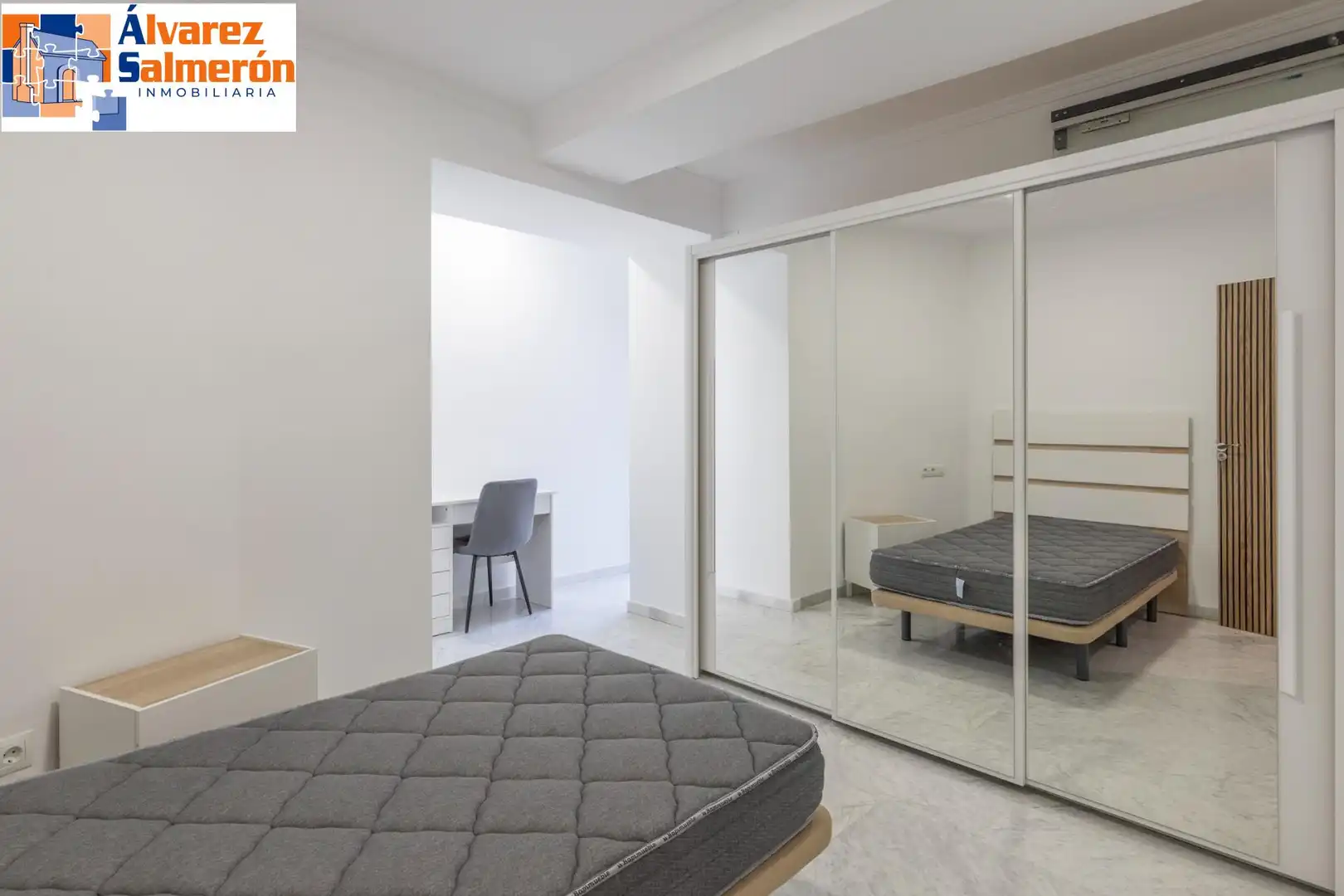Bedroom of Flat for rent in Granada  with Air Conditioner and Furnished