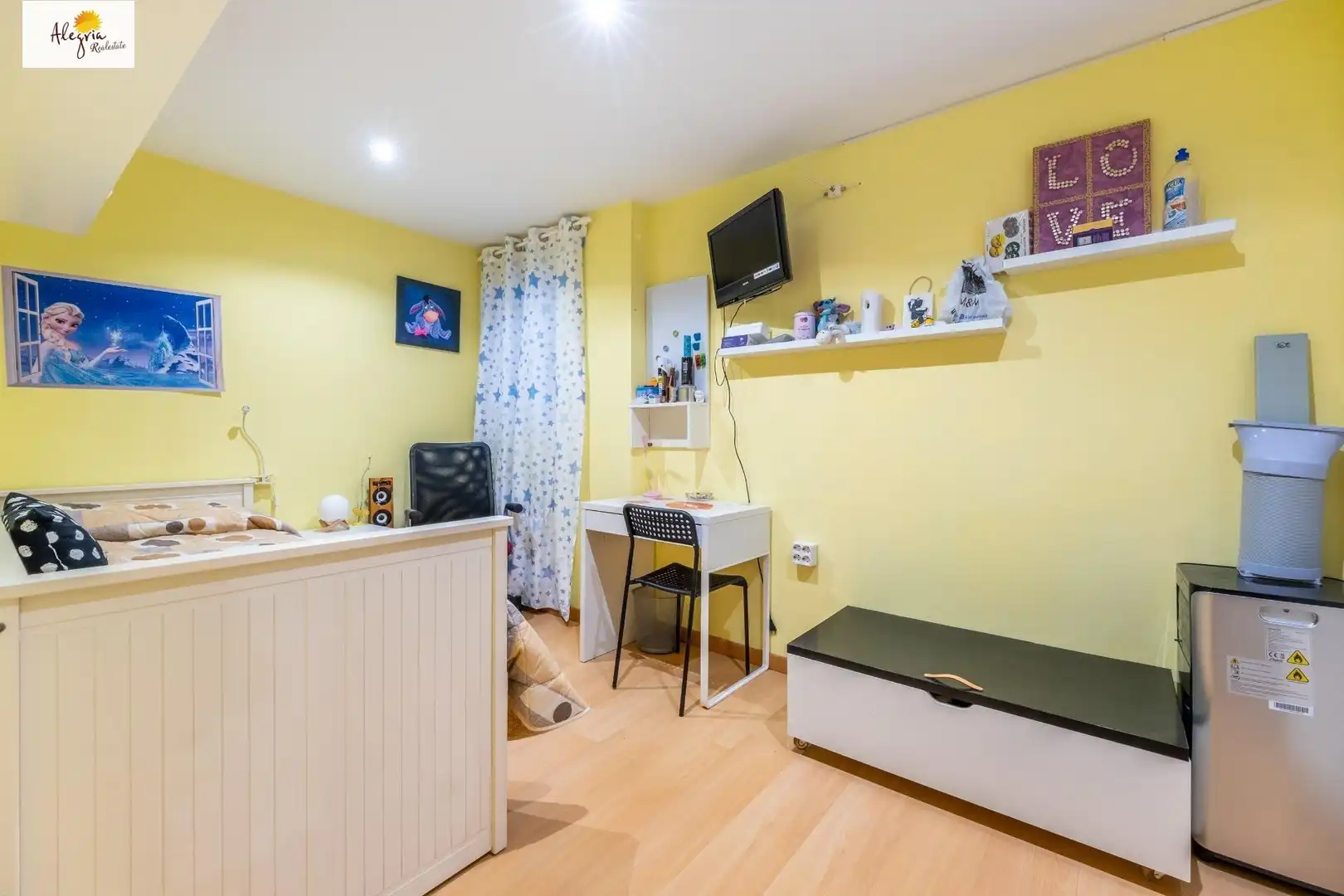 Habitación de Apartamento en venta en Alicante / Alacant con Calefacción y Amueblado