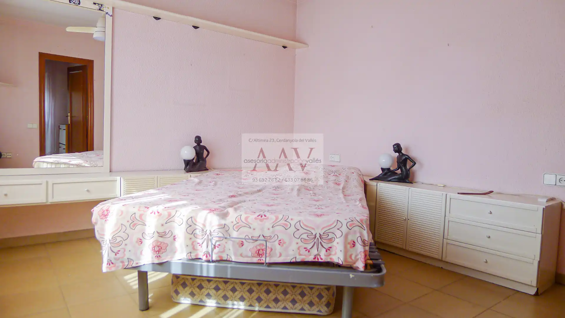 Habitación de Casa o chalet en venta en Cerdanyola del Vallès con Calefacción, Jardín privado y Terraza