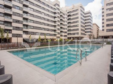 Apartament amb piscina de lloguer a Calle de Modesto Lafuente