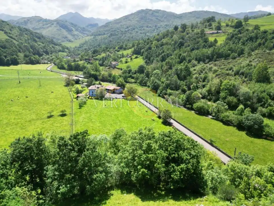 Buildings for sale in Cangas de Onís