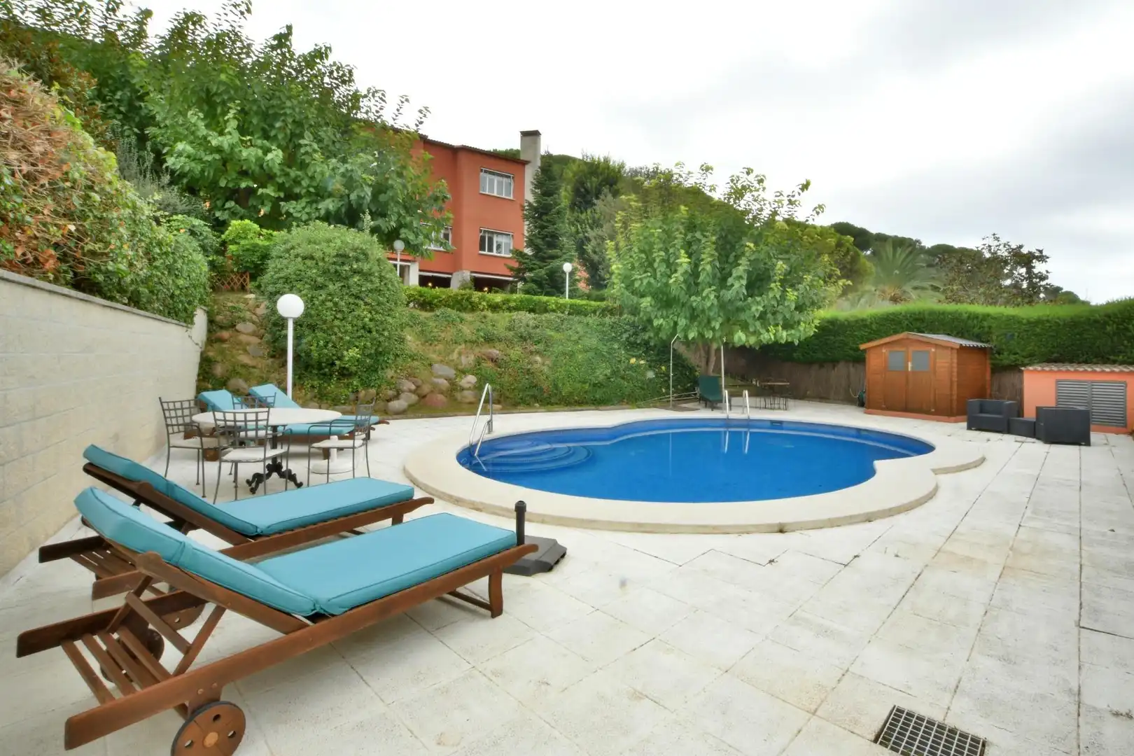Piscina de Casa o xalet en venda en Arenys de Munt amb Aire condicionat, Calefacció i Jardí privat