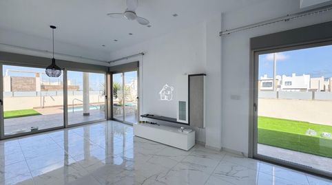 Foto 4 de Casa o chalet de alquiler en Los Almendros, Orihuela