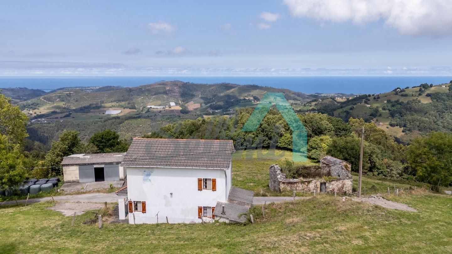 Casa o xalet en venda a La Cadorna, Valdés - Luarca
