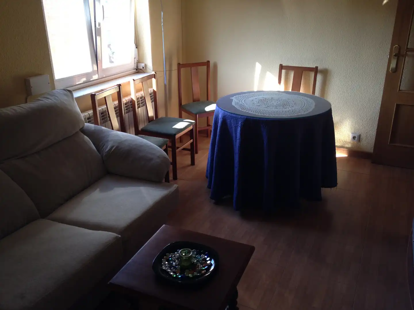 Sala de estar de Piso de alquiler en Salamanca con Calefacción, Parquet y Amueblado