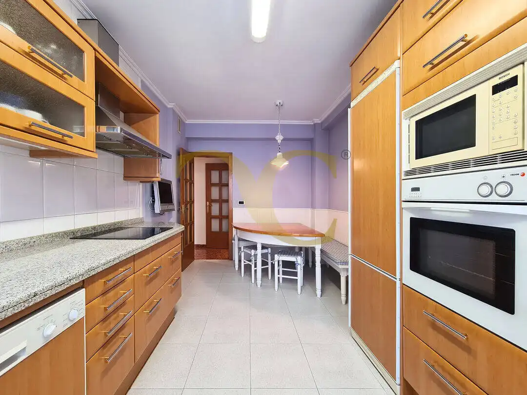 Kitchen of Flat for sale in Oviedo   with Heating