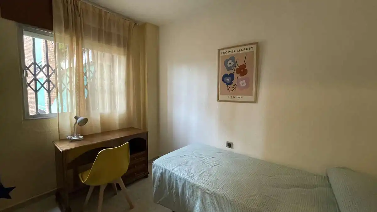 Bedroom of Flat for rent in Granada  with Air Conditioner, Heating and Terrace
