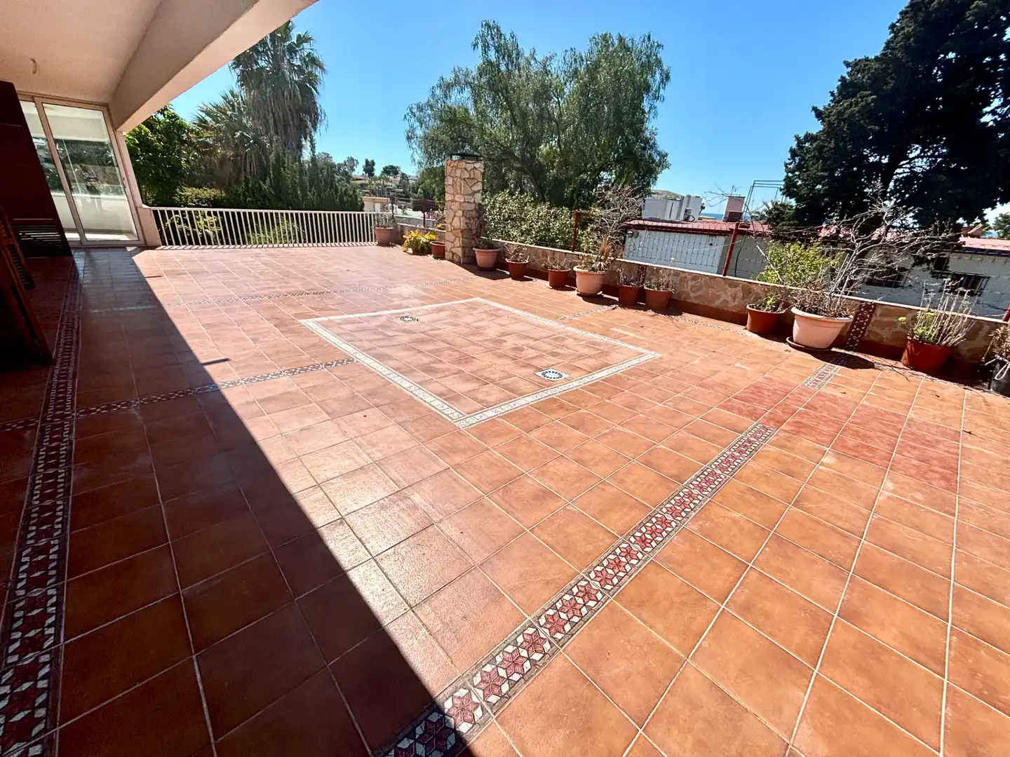 Terrassa de Casa o xalet en venda en Alicante / Alacant amb Jardí privat, Terrassa i Traster