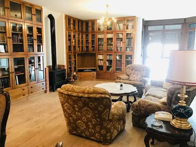 Sala d'estar de Casa o xalet en venda en Cuéllar amb Calefacció, Jardí privat i Terrassa