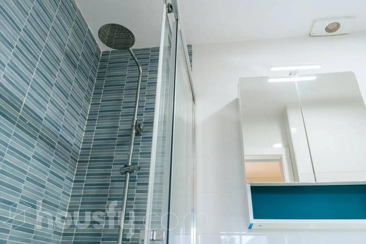 Bathroom of Flat for rent in Madrid  with Heating, Terrace and Furnished
