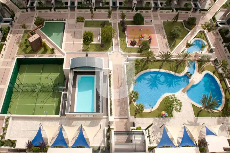 Piscina de Apartament de lloguer en Valencia amb Aire condicionat, Calefacció i Piscina