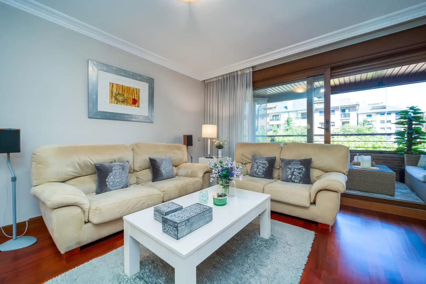 Sala de estar de Piso en venta en Majadahonda con Calefacción, Terraza y Trastero