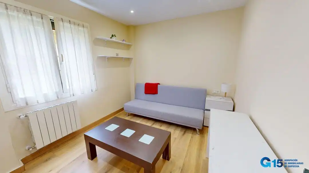 Sala de estar de Piso en venta en Andoain con Calefacción, Trastero y Amueblado