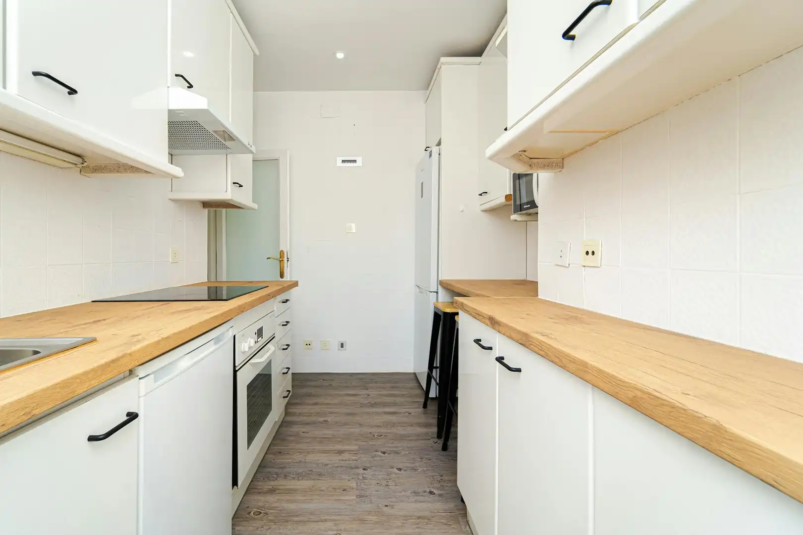 Cocina de Piso para compartir en Madrid con Aire acondicionado, Calefacción y Lavadora