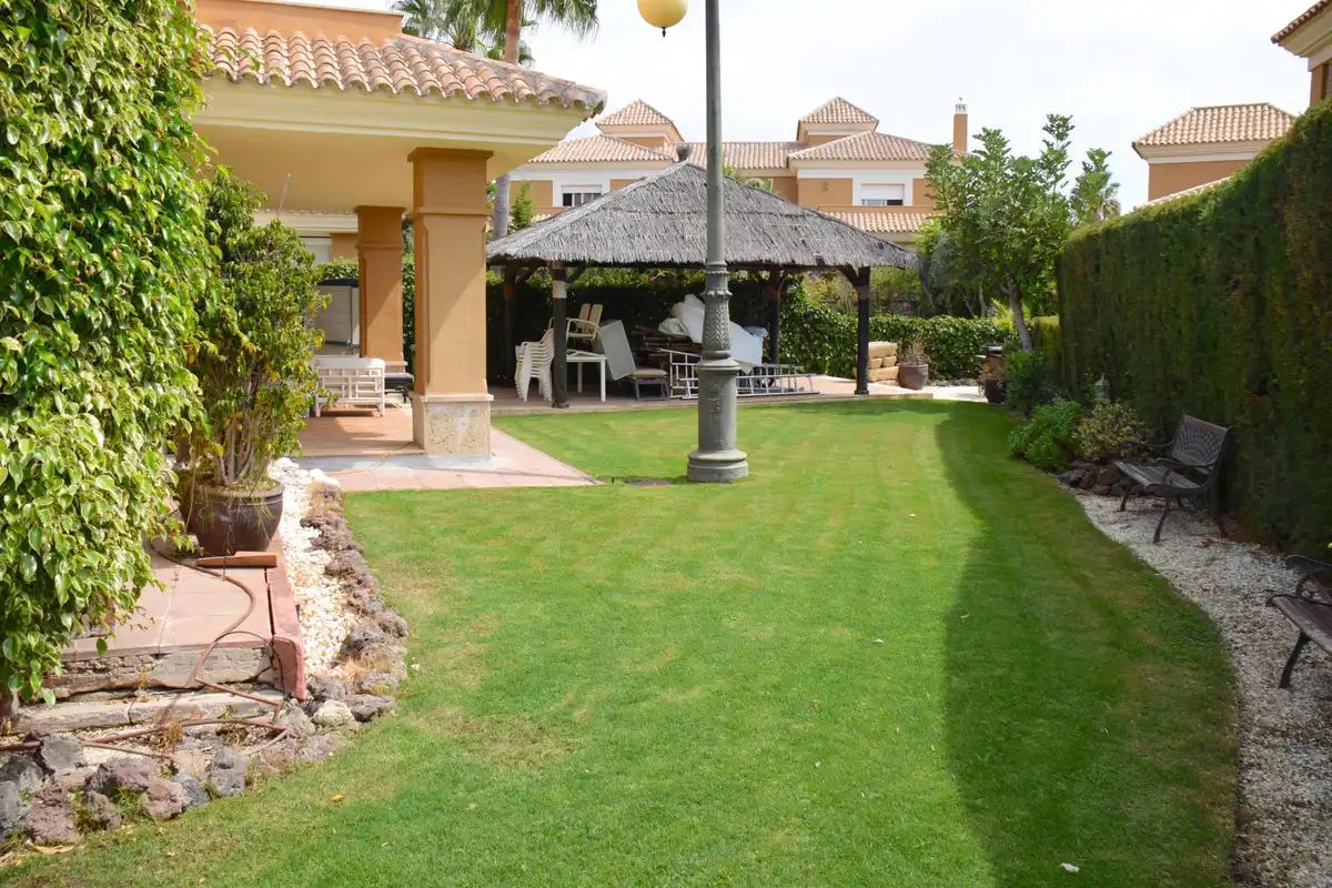 Maison mitoyenne à vendre à Río Real - Los Monteros, imagen 26