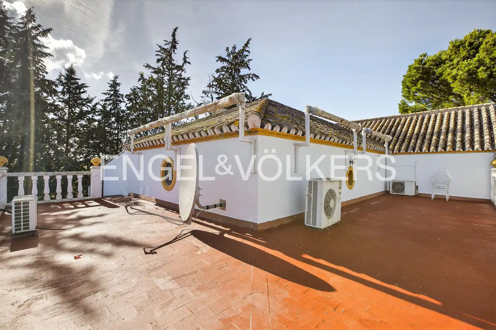 Exterior view of Houses for sale in Morón de la Frontera  with Air Conditioner, Heating and Private garden