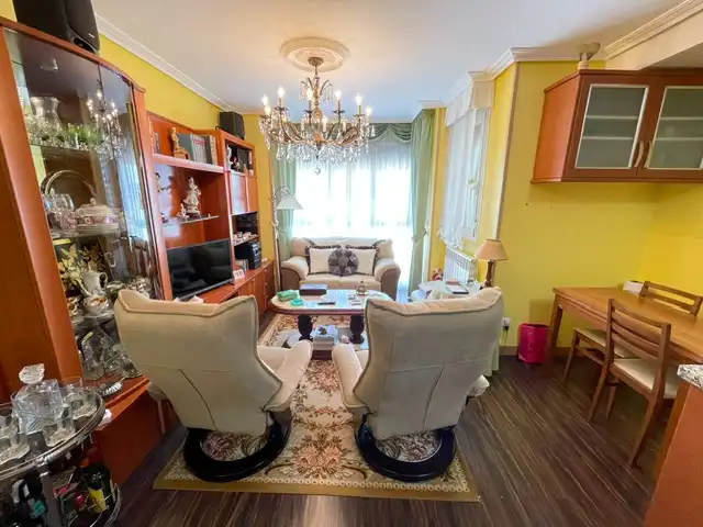 Sala de estar de Apartamento en venta en Cistérniga con Calefacción, Trastero y Amueblado