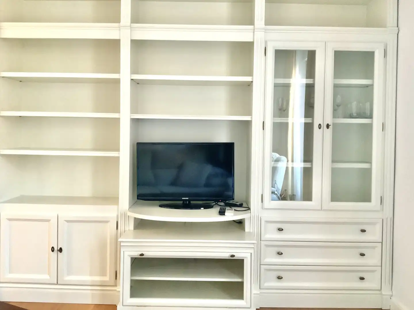 Living room of Flat for rent in Madrid  with Air Conditioner, Heating and Furnished