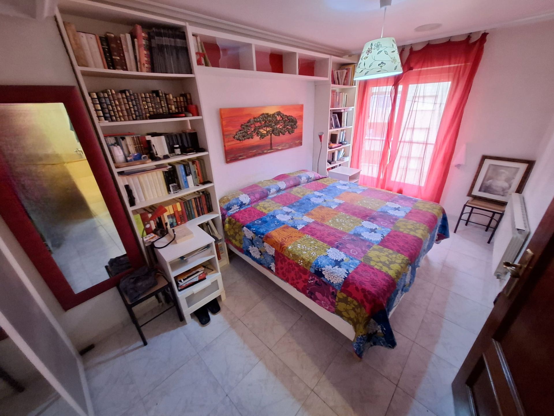 Dormitori de Pis en venda en  Logroño amb Calefacció, Moblat i Balcó