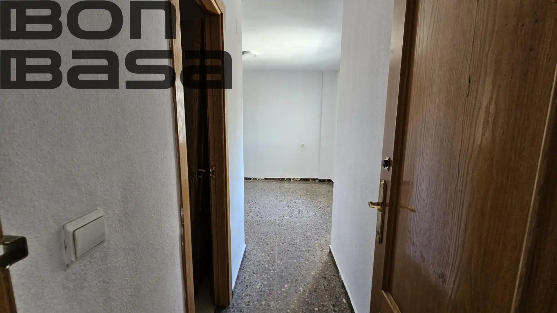 Piso en venta en Alicante / Alacant con Aire acondicionado, Jardín privado y Balcón