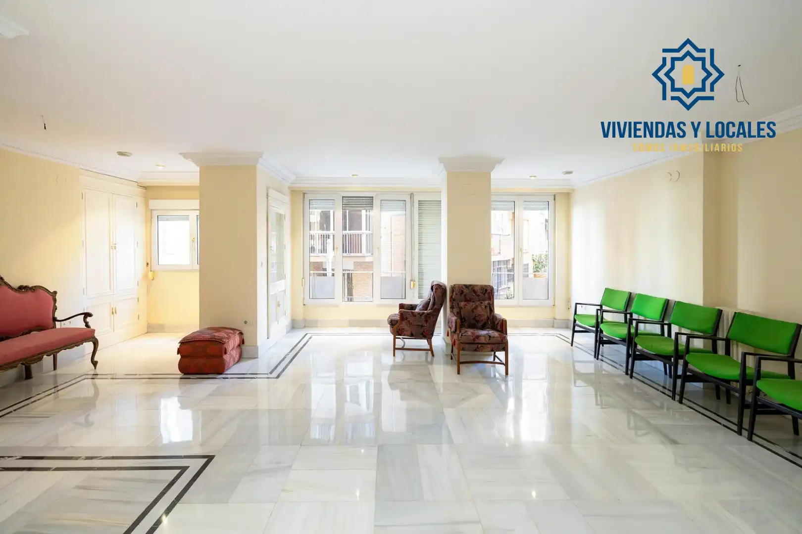 Flat for sale in Granada