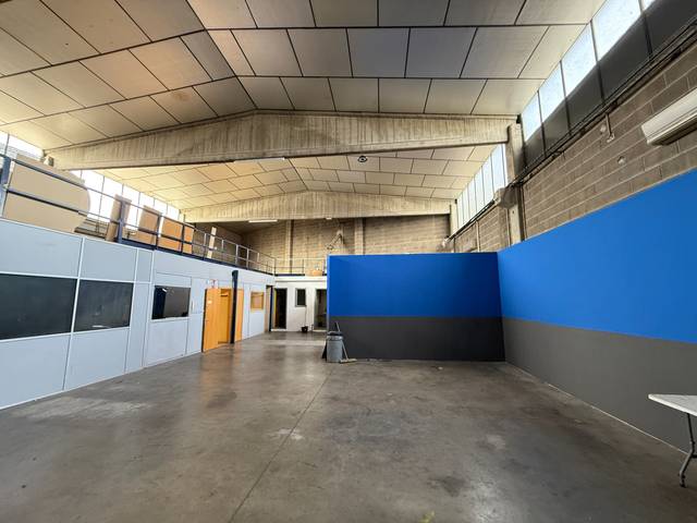 Nave industrial en Alquiler en Avinguda Països Catalans en Riudellots de la Selva