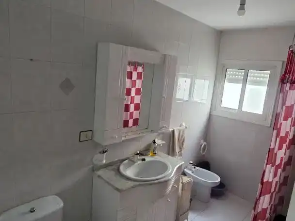Badezimmer von Dachboden zum Verkauf in Curtis