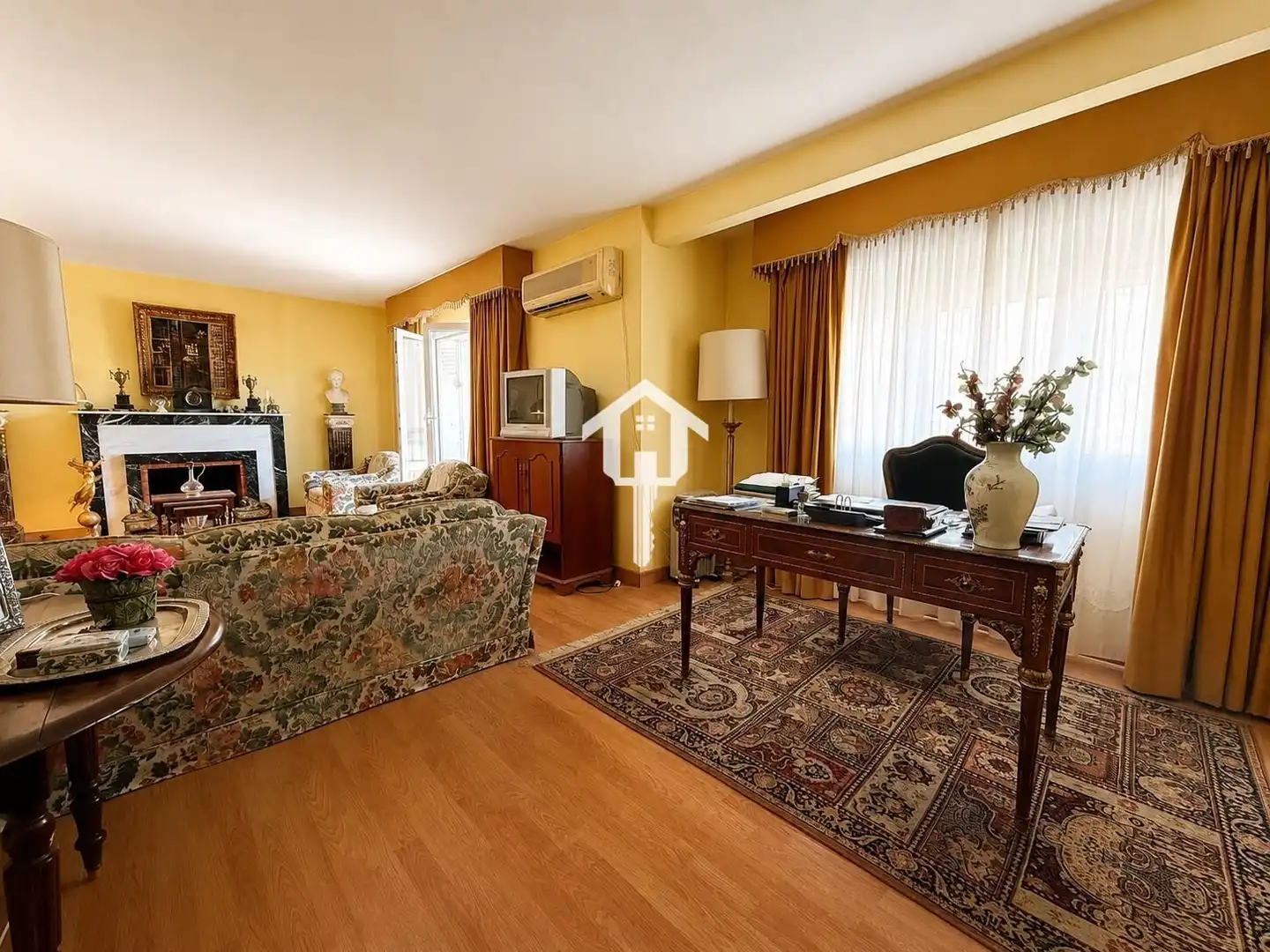 Sala de estar de Piso en venta en Alicante / Alacant con Aire acondicionado, Calefacción y Amueblado